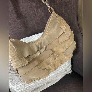 Elegant Tan Shoulder Bag